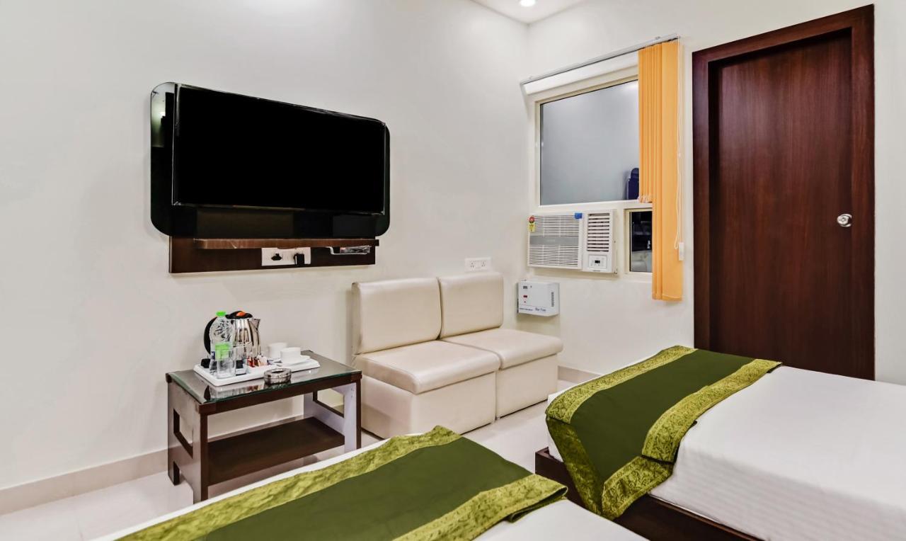Treebo Resto- Near Lucknow Railway Station Hotel Buitenkant foto